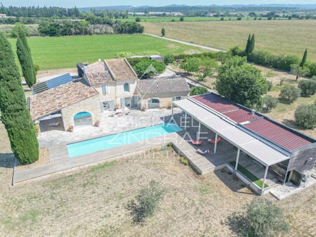 Propriété avec piscine
