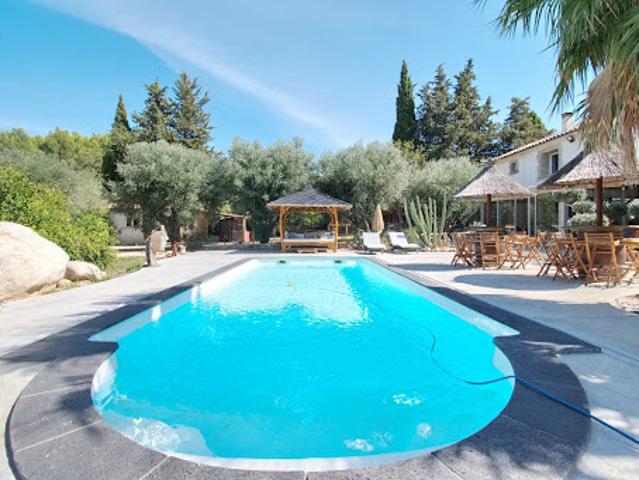 Propriété avec piscine