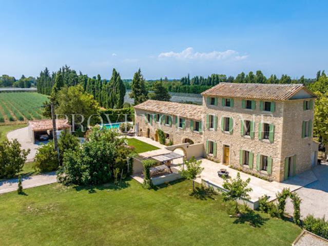 Propriété avec piscine