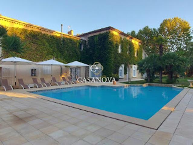 Propriété avec piscine