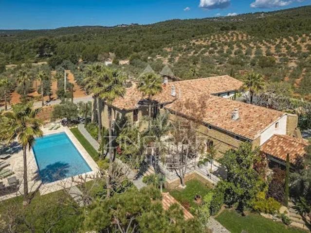 Propriété avec piscine
