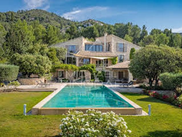Propriété avec piscine
