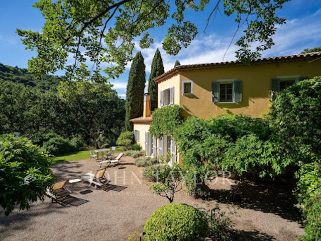 Propriété avec piscine