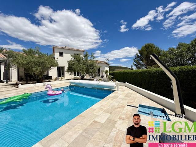 Propriété avec piscine