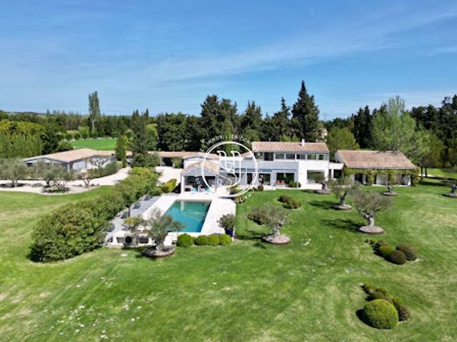 Propriété avec piscine