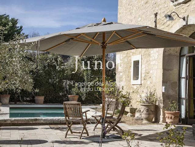 Propriété avec piscine