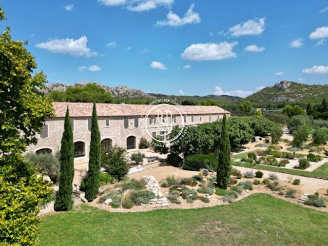 Propriété avec piscine