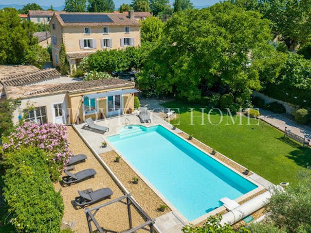 Propriété avec piscine