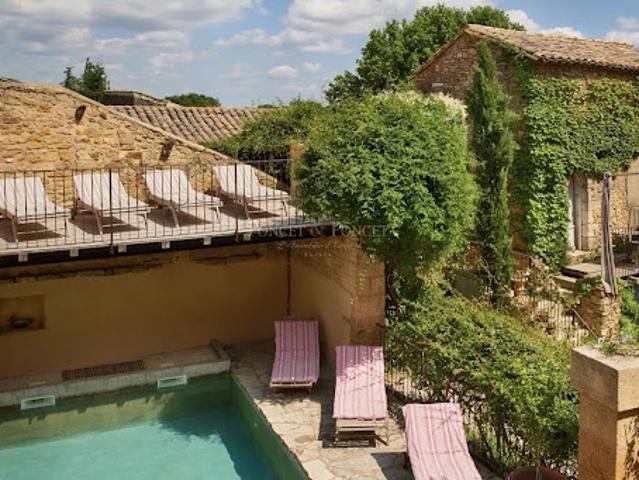Propriété avec piscine
