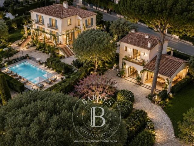 PROPRIÉTÉ BELLE EPOQUE À RENOVER CAP D ANTIBES VUE MER