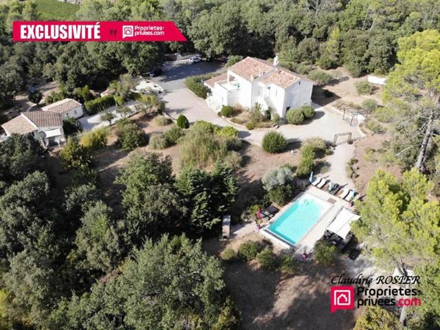 Besse Sur Issole Propriété de 340 m2 terrain 1,2 ha piscine