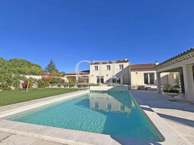 Propriété d’Exception au Cœur de Vaison la Romaine