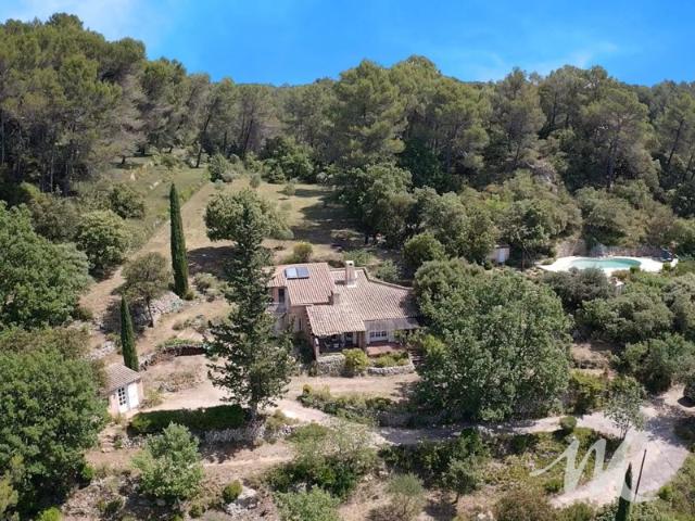 Propriété d’exception au cœur de la nature – 3,7 hectares avec vue panoramique