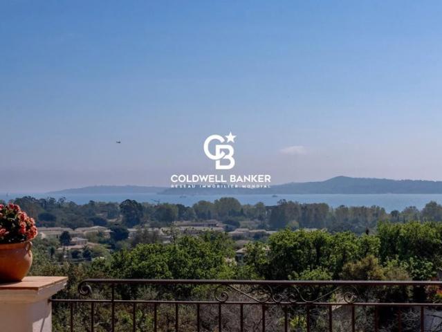 Propriété d’Exception avec Vue Dominante sur Saint Tropez