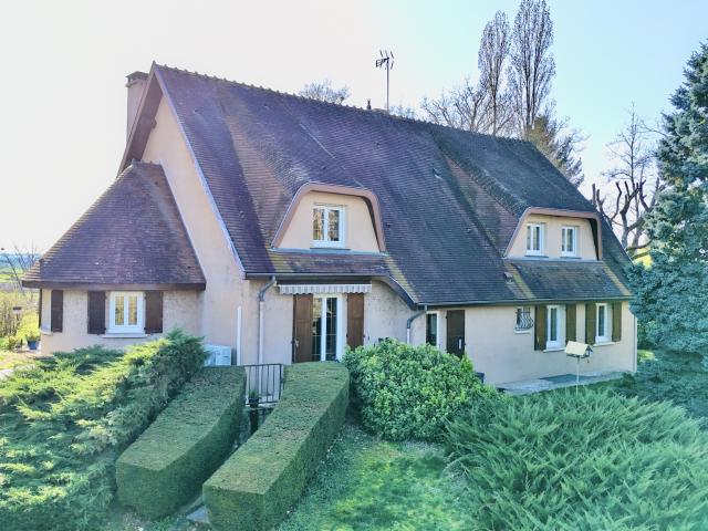 Propriété d’exception avec vue panoramique sur la Loire, prestations haut de gamme