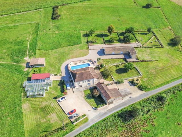 Propriété d’exception avec pension animale 199m² Beaumontois en Périgord