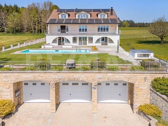 Propriété dexception avec piscine au cur de la campagne