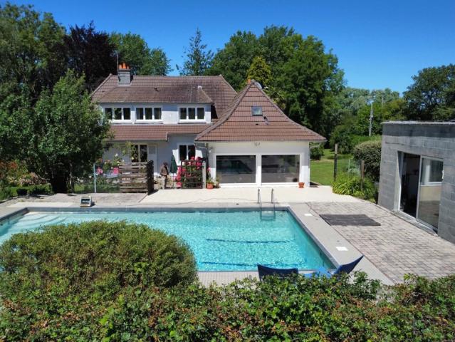 ? PROPRIÉTÉ D’EXCEPTION AVEC PISCINE ET PARC ARBORÉ AUX PORTES DE SAINTE MÈRE ÉGLISE 50 ?