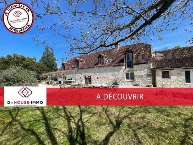 Domaine d'exception avec 3 gîtes indépendants, piscine, jacuzzi et 19,5 hectares