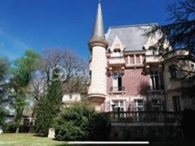 Propriété d’exception fin 19ème sur parc de 6 500 m² – Le Vésinet