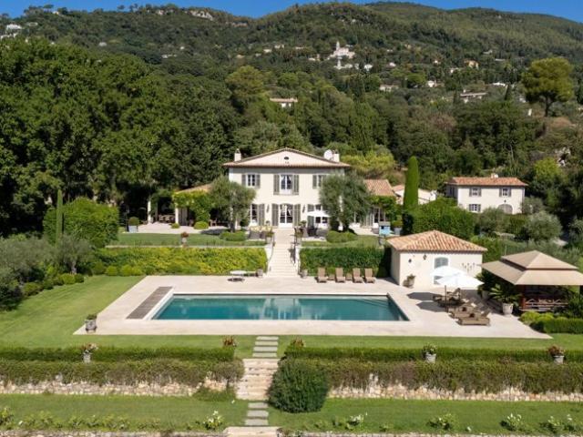 Propriété d’exception: Parc paysager de 1,1 ha avec bastide raffinée, piscine, tennis, maison d’amis et logement de gardien