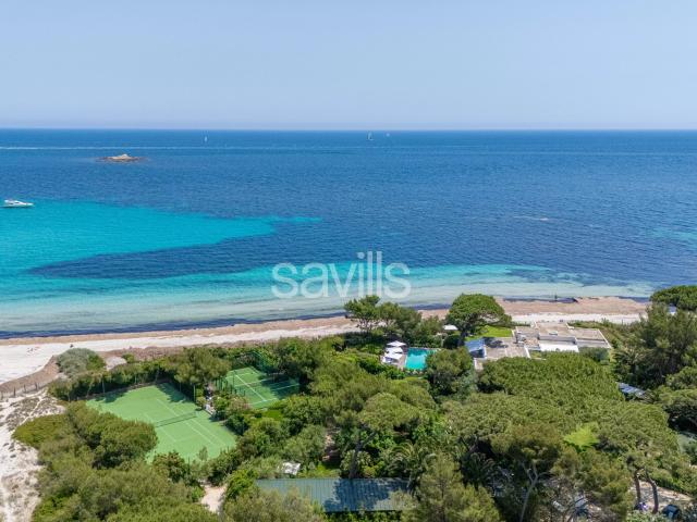 Propriété d’exception pieds dans l’eau à Saint Tropez– 11 chambres