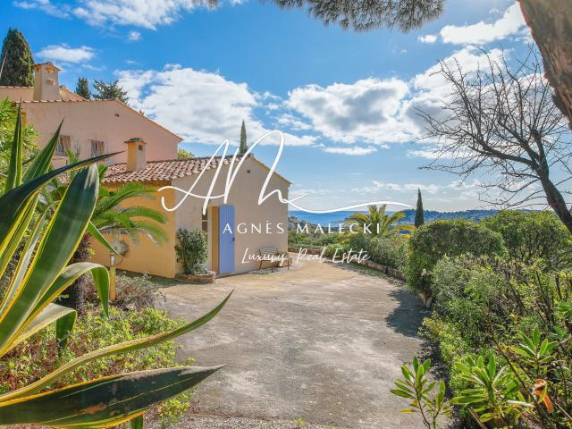 Propriete Dans Un Lieu Champetre Face A La Mer Tres Bien Ent. 176m² Cavalaire sur Mer