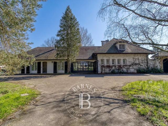 Propriété dans la Dombes avec 35 ha et son étang 500m² Villars les Dombes