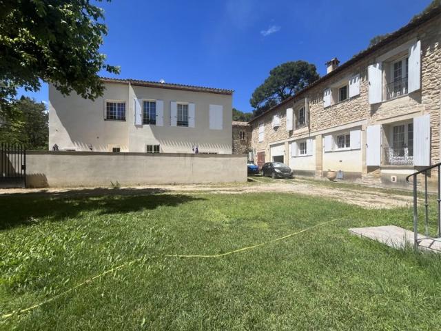 Propriété d'exception 18 pièces à Montpellier