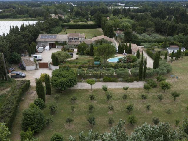 Propriété d'exception à Eyragues
