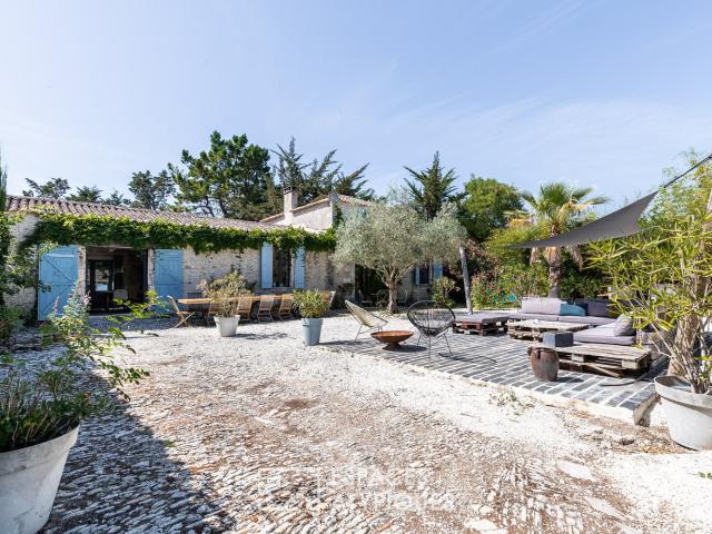 Propriété d'exception au coeur d'un parc arboré, entre authe. 354m² Saint Pierre d'Oléron
