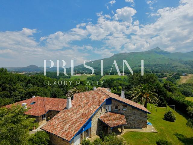 Propriété D'exception Au Cur Du Pays Basque 470m² Urrugne
