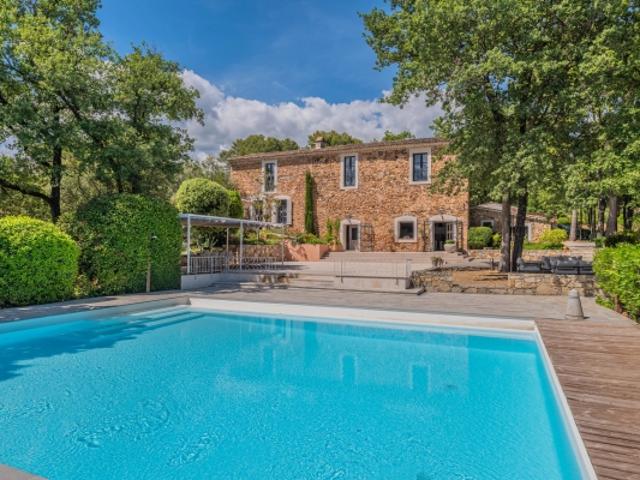 Propriété d'exception avec bastide en pierres sur 7,5Ha de parc
