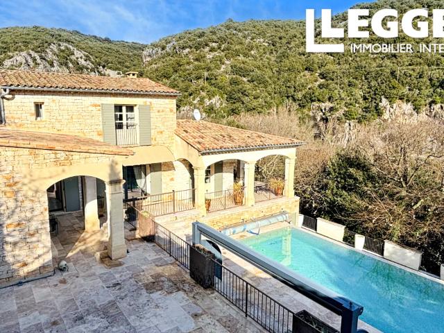 Propriété d'exception avec piscine à débordement et appartement indépendant, à 30 minutes au nord d'Uzes