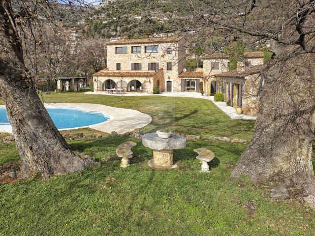Propriété d'exception avec Vue Mer imprenable 530m² Saint Jeannet