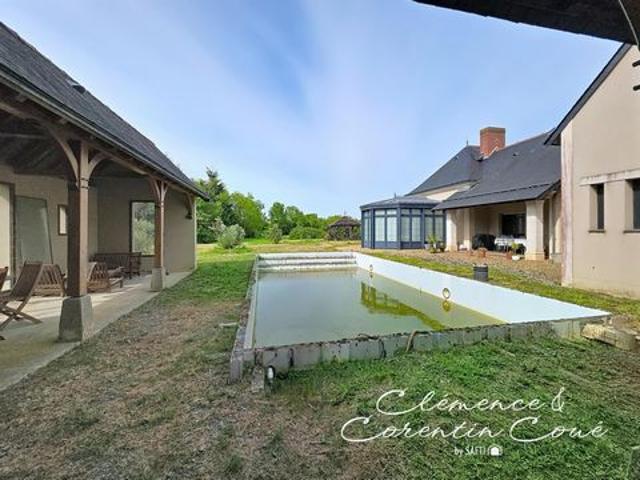 Propriété d'exception de 274 m² à Angrie