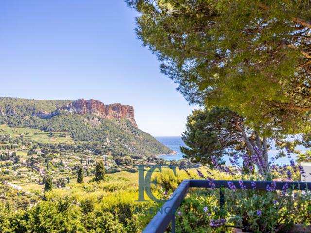 Propriété d'exception de 275 m2 à Super Cassis