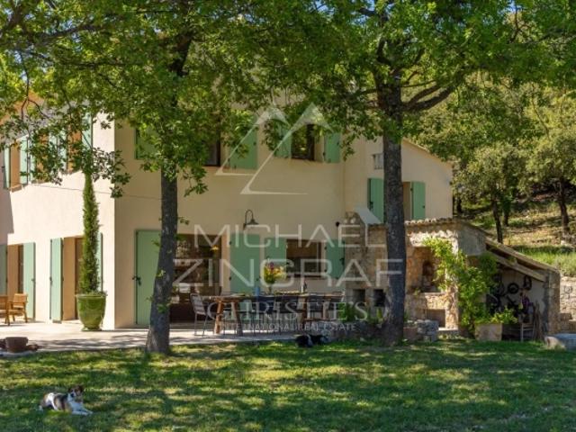 Propriété d'Exception – Domaine Privé de 10 Hectares avec Vue Panoramique