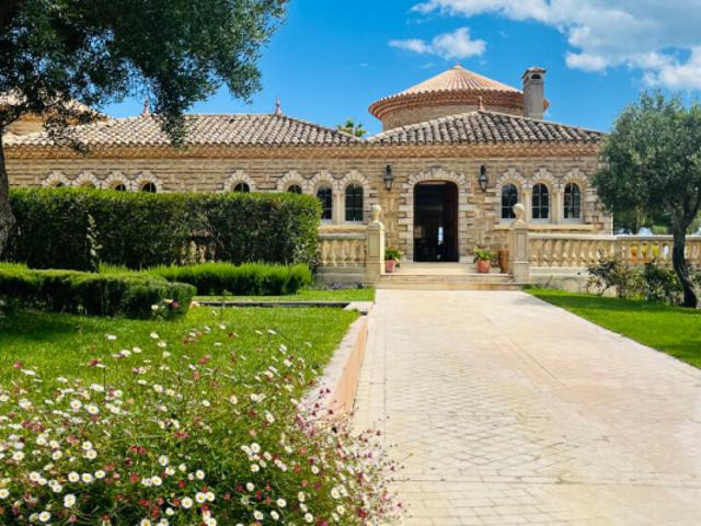 Propriété d'Exception entre Montpellier et Sète ¦ 650 m² · 2,5 ha · Vue Mer Panoramique à 180°