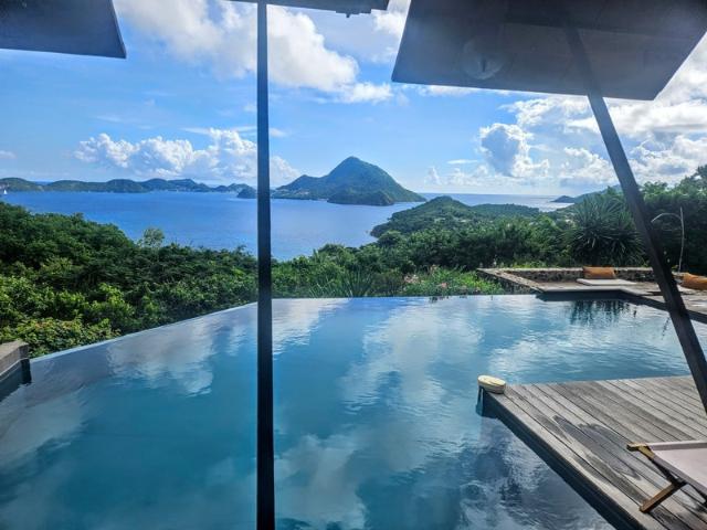 Propriété d'exception face à la baie des Saintes TERRE DE BAS 971