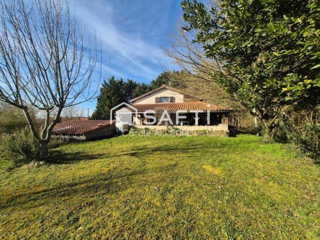 Propriété d'exception – faramans proche pérouges – village médiéval