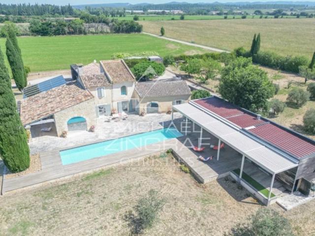 Propriété d'exception proche d'Arles