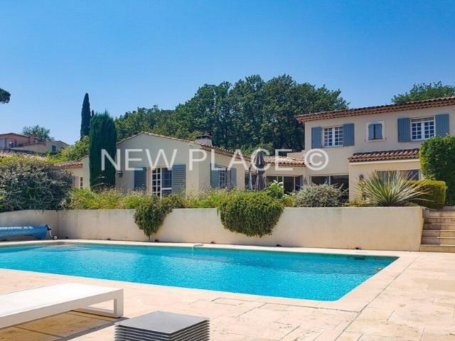 Propriété d'exception près du village de Grimaud 390m² Grimaud