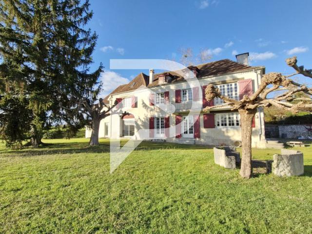 Propriété de 10 pièces 470 m², sur 10 Hectares Orthez 470m² Orthez