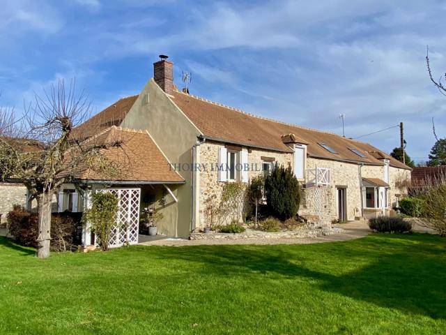 Propriété de 11 pièces principales sur 1462 m2 de terrain