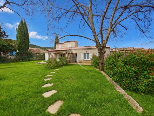 PROPRIETE DE 164.92 M2 AVEC TERRASSE JARDIN PARKING A GREOUX LES BAINS