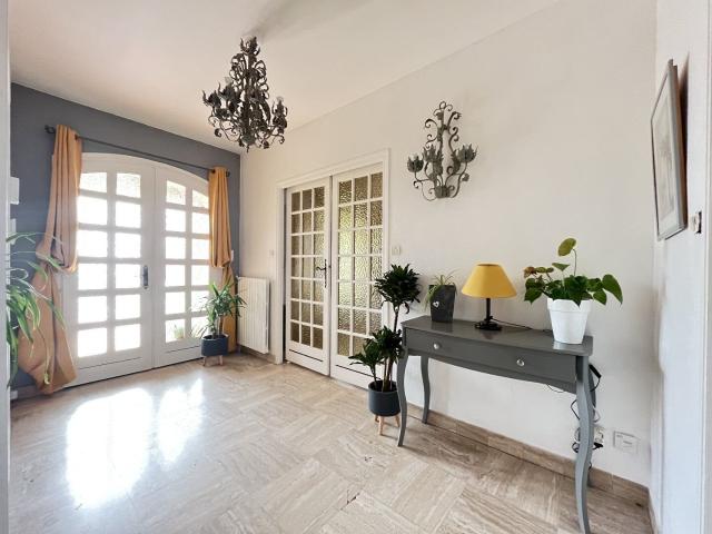 Propriété de 182m² avec piscine sur 5500 m² de terrain 182m² Montolieu