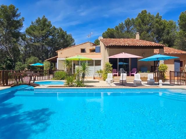Propriété de 245 m² / Environnement naturel d'exception 245m² Lambesc