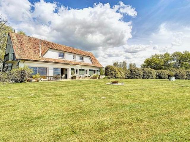 Propriété de 266 m² entre mer et campagne