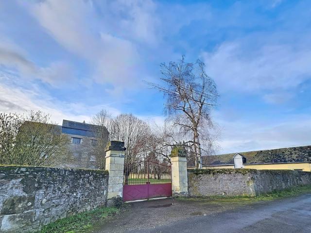 Propriete de 2 habitations sur parc clos de murs 290m² Saumur